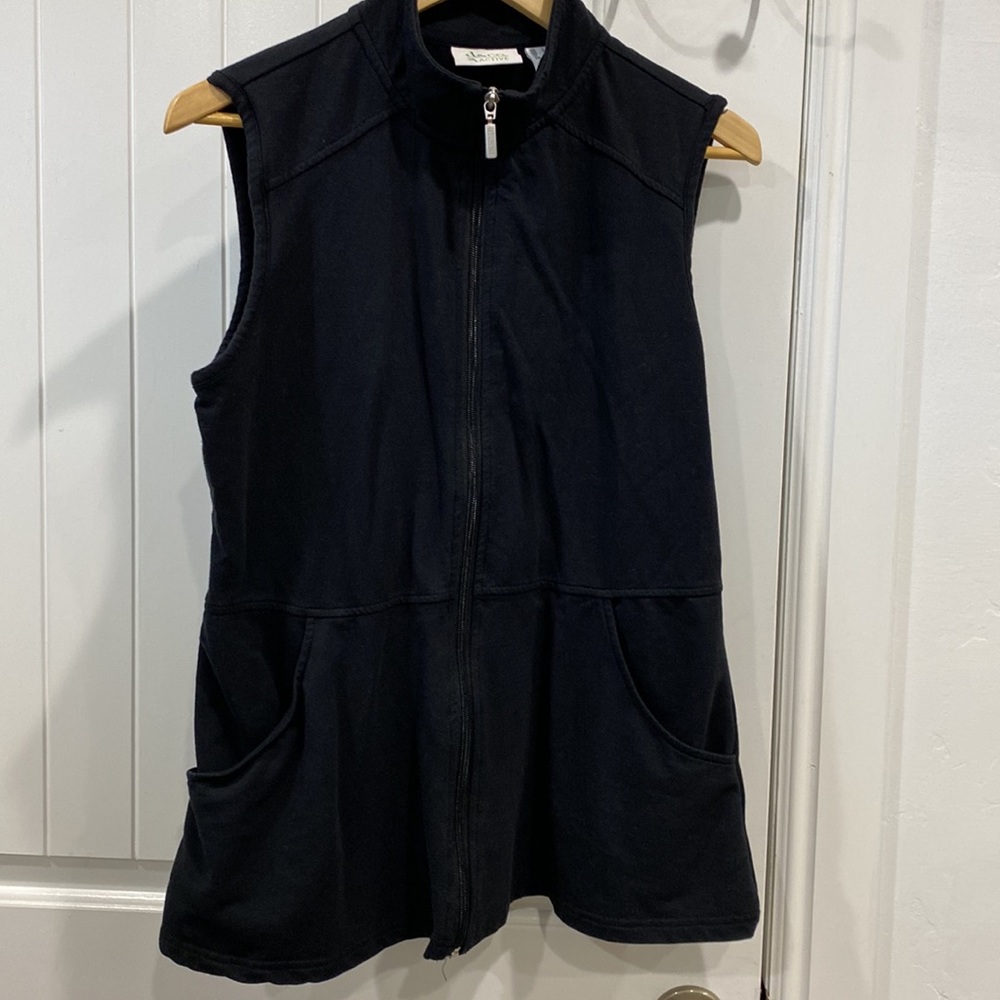 D & Co. Active Sleeveless Black Vest Size S